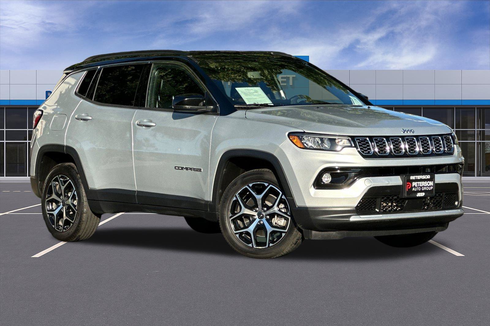 Used 2025 Silver Jeep Limited image 2