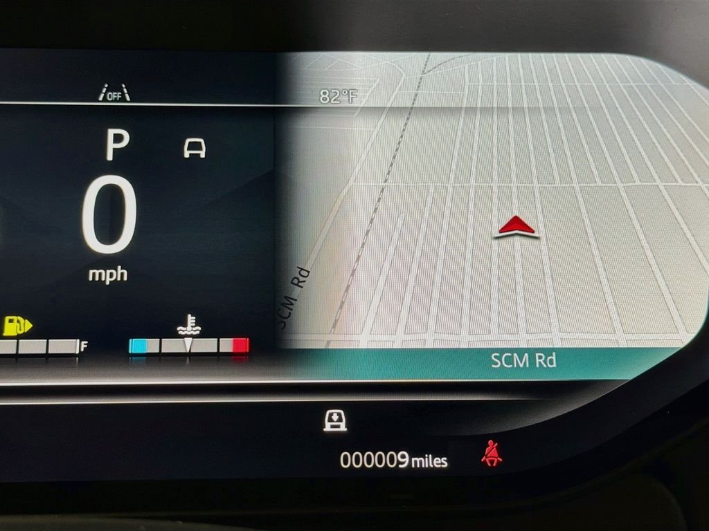 New 2026 Carpathian Grey Land Rover SE image 12