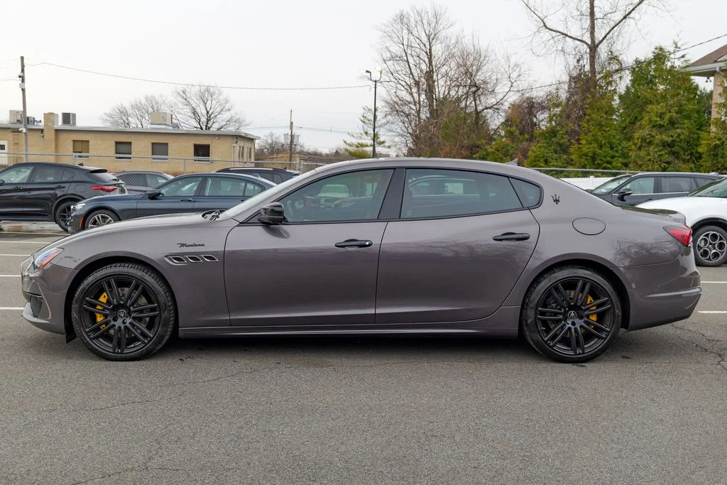 Used 2023 Grigio Maratea Metallic Maserati Modena Q4 image 4