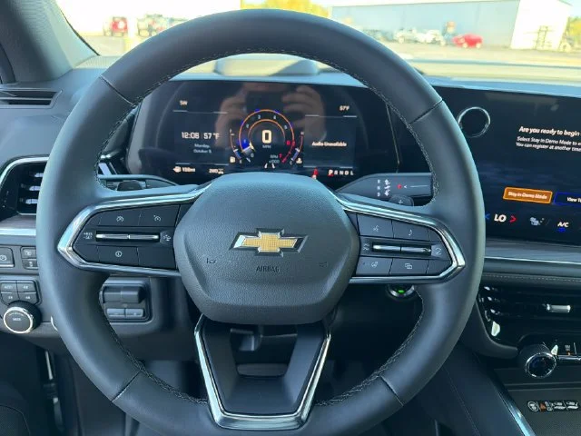 New 2027 Sterling Gray Metallic Chevrolet LT image 17