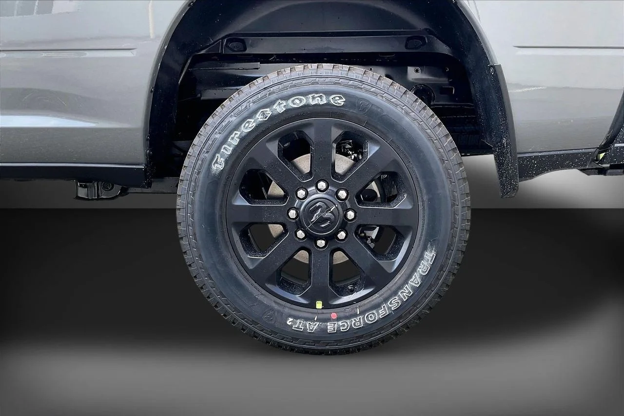 New 2027 Ceramic Gray Clear-Coat Exterior Paint RAM Laramie image 33