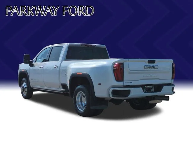 Used 2024 White GMC Denali Ultimate image 3