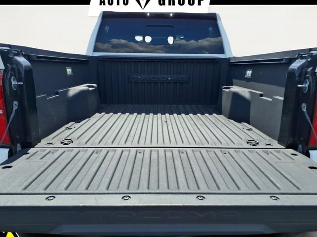 Used 2024 White Toyota SR5 image 19