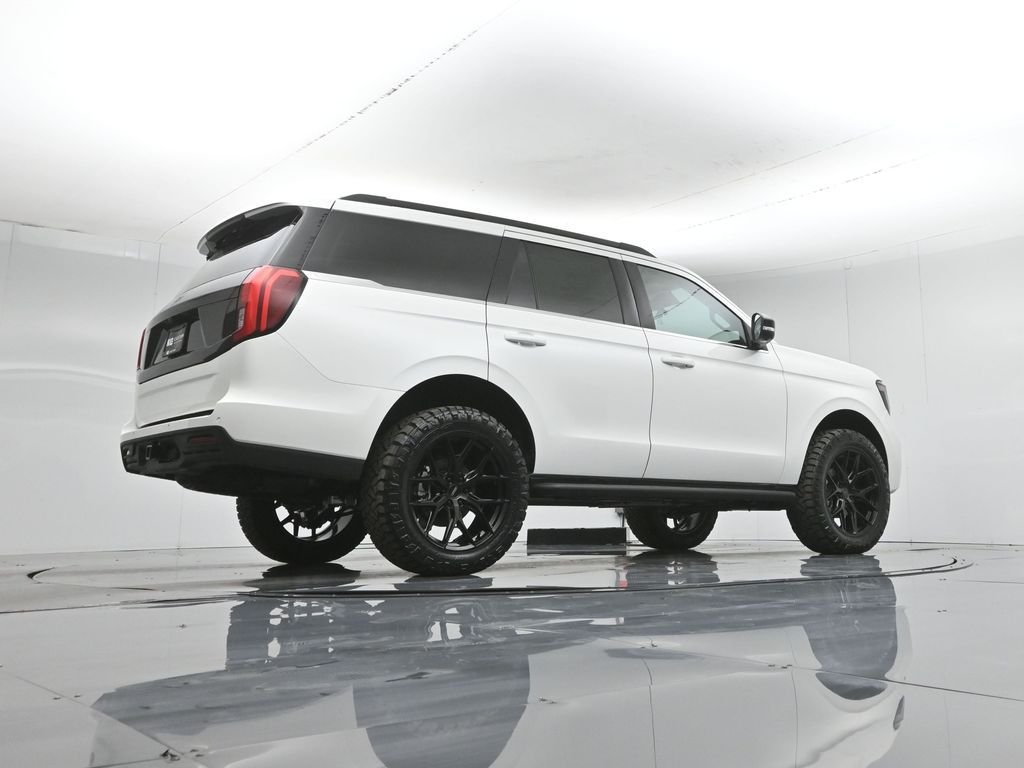 New 2026 Star White Metallic Tri-Coat Ford Active image 49