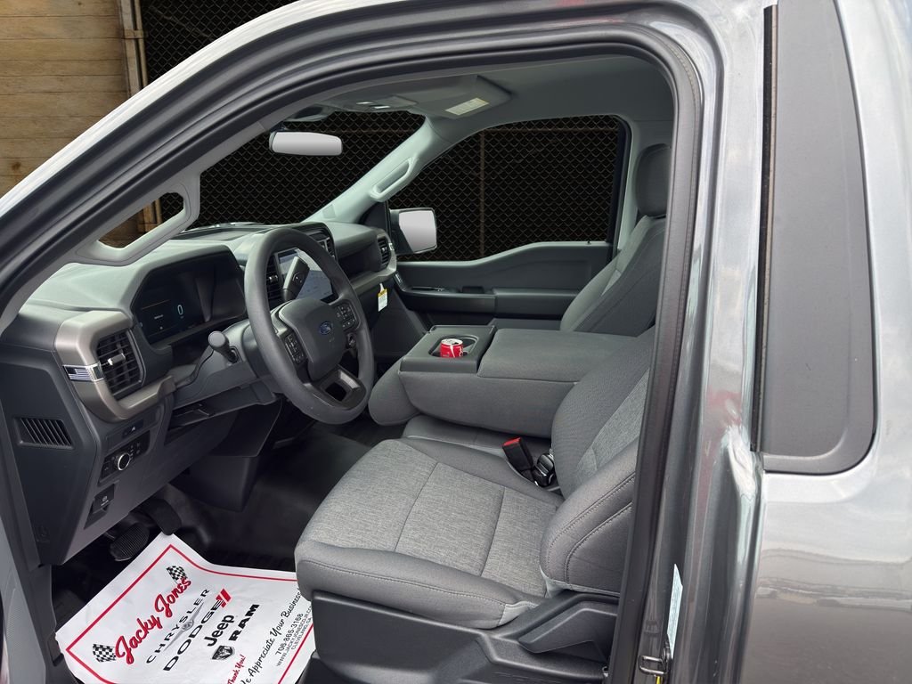 Used 2025 Carbonized Gray Metallic Ford XL image 4