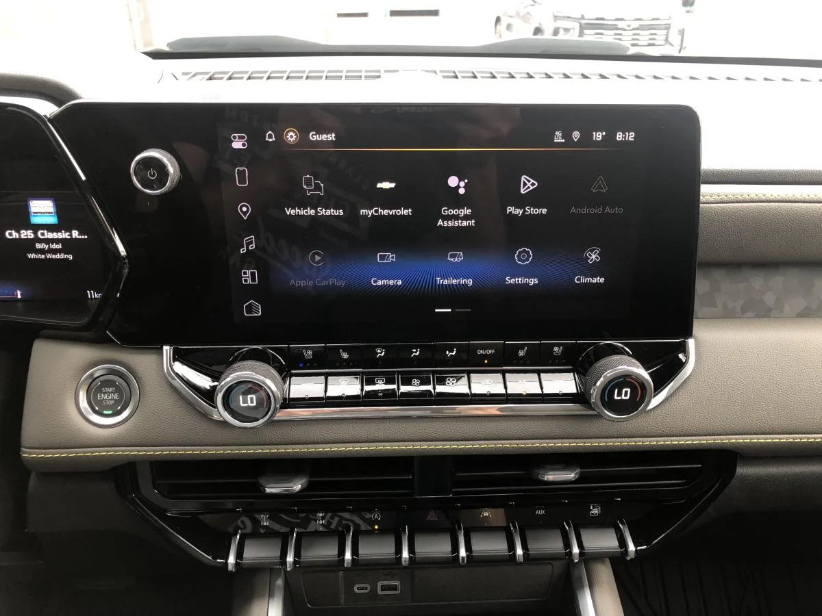 New 2026 White Chevrolet 4wd Crew Cab Zr2 image 13