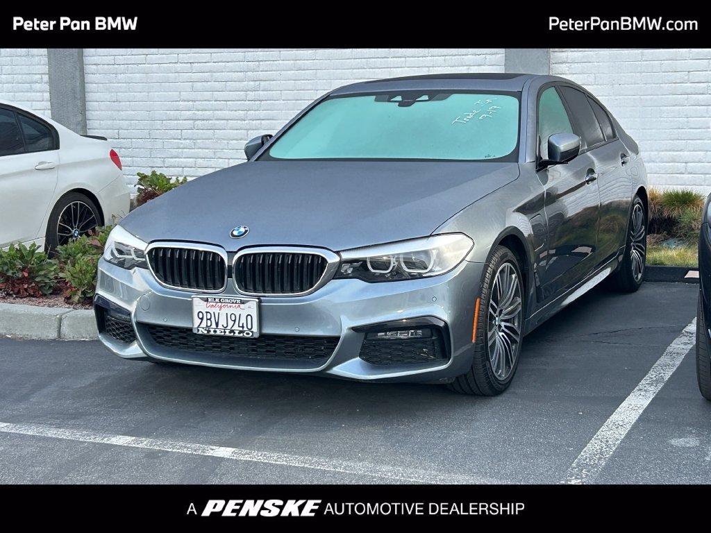 Used 2019 Bluestone Metallic BMW 530e iPerformance image 1