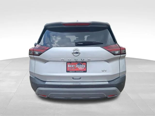 Certified Used 2021 Silver Nissan SV image 7