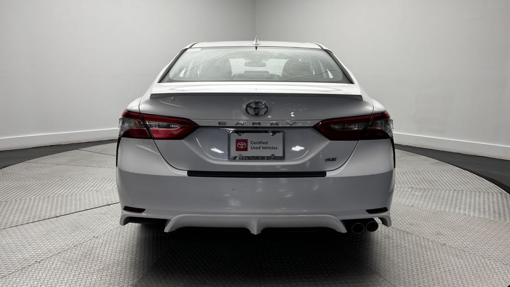 Used 2020 White Toyota SE image 28