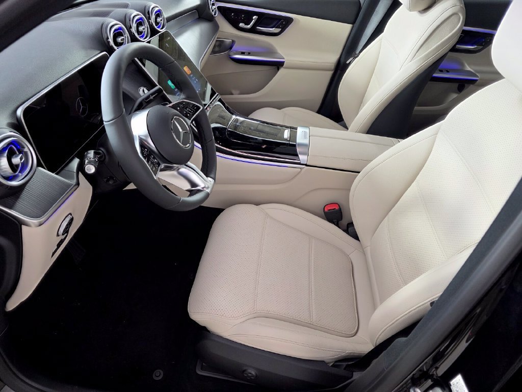 New 2027 Black Mercedes-Benz GLC 300 image 22