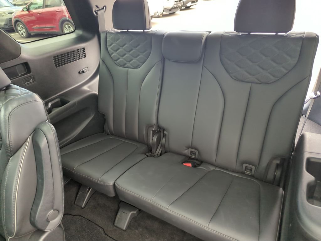 Used 2022 Black Hyundai Calligraphy image 32