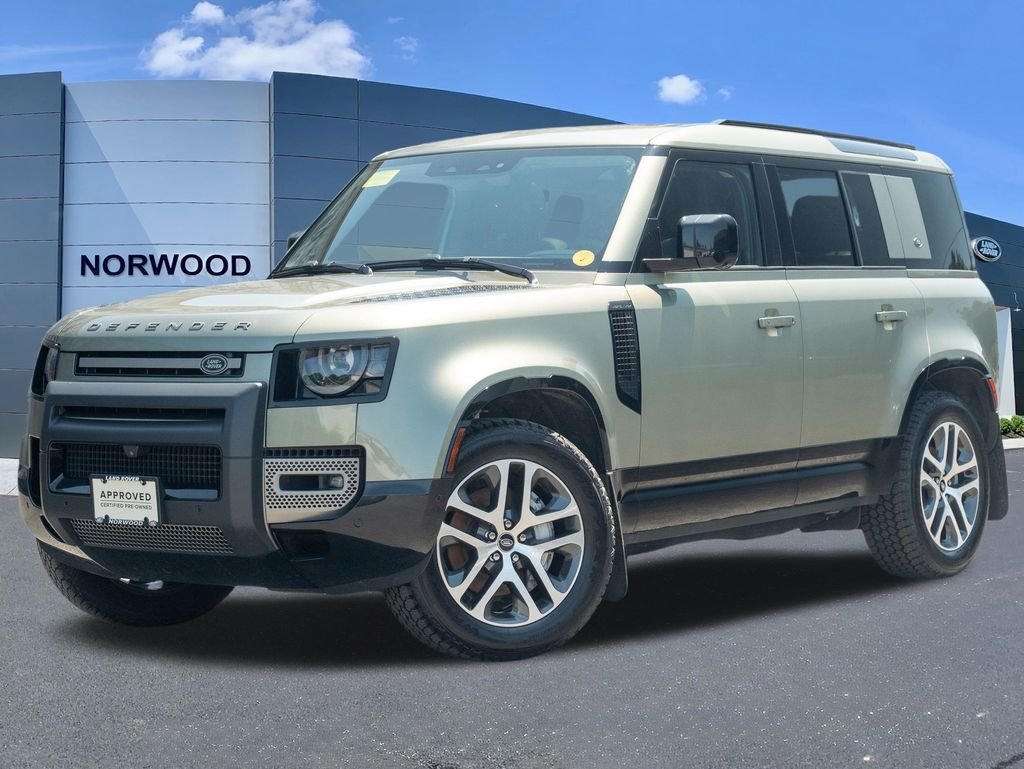Used 2024 Green Land Rover X-Dynamic SE image 1