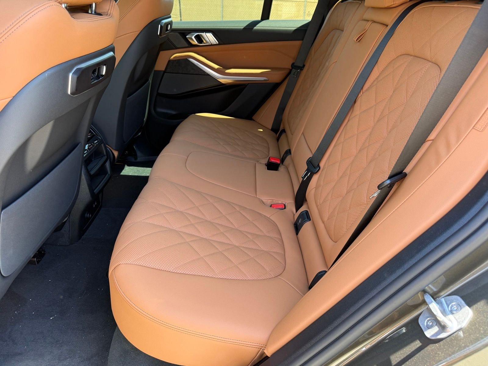 New 2026 Manhattan Green Metallic BMW sDrive40i image 31