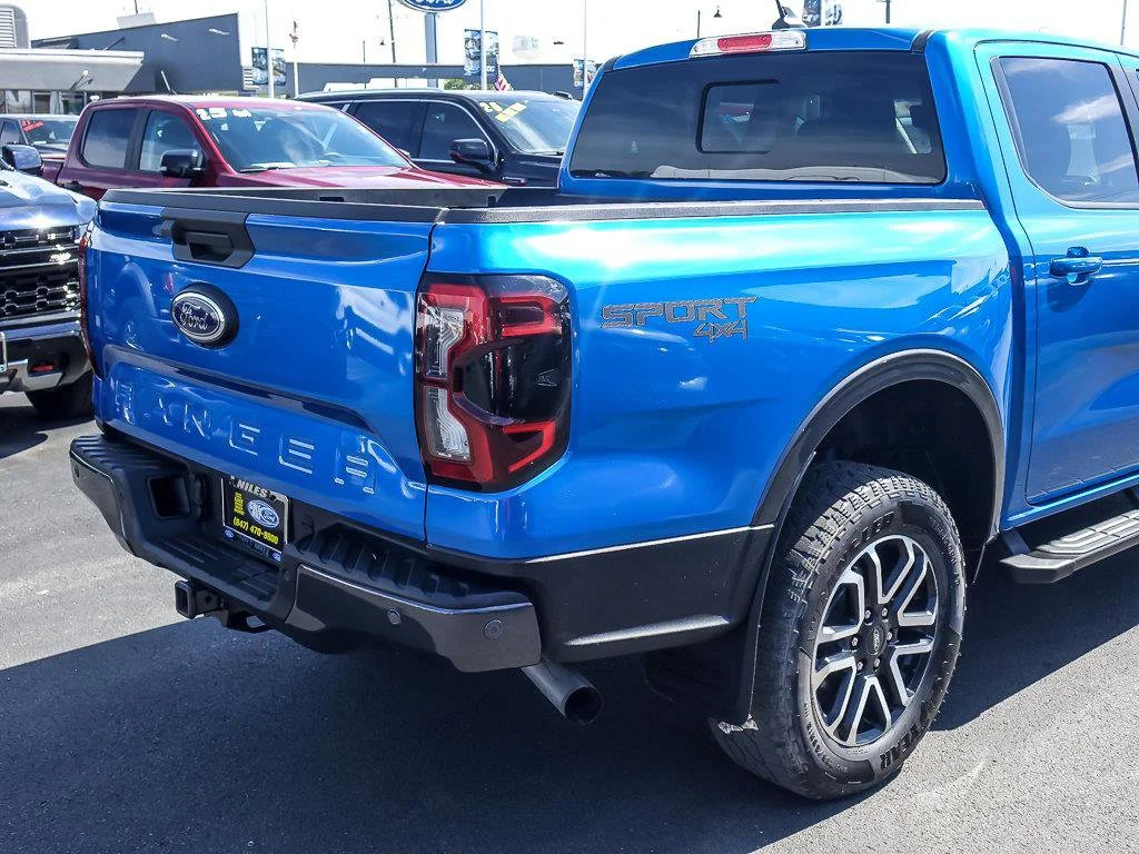 Used 2024 Blue Metallic Ford LARIAT image 8