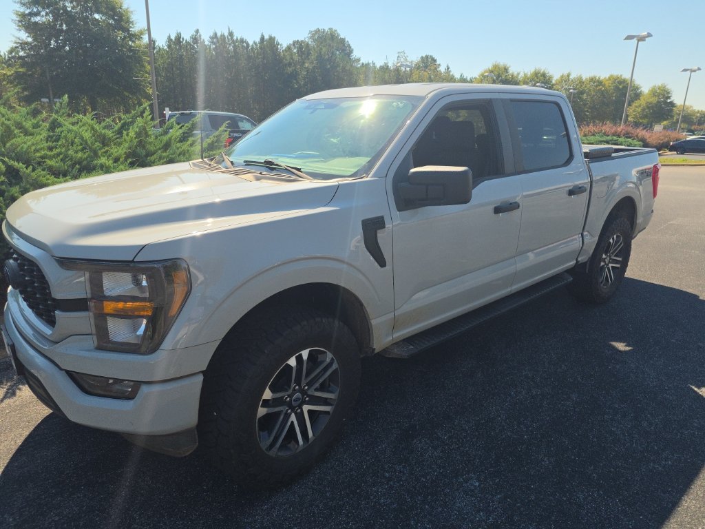 Used 2023 White Ford XL image 2