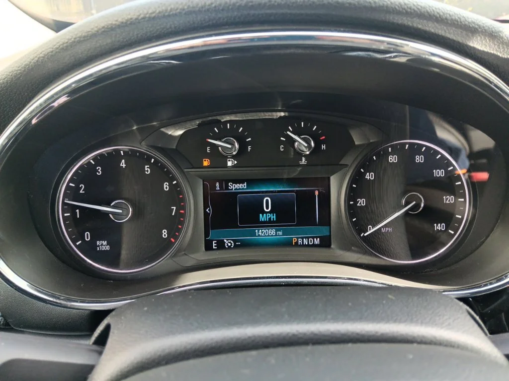 Used 2018 Brilliant Blue Metallic Buick Sport Touring image 19