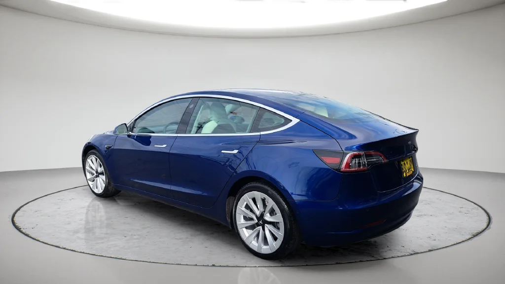 Used 2020 Blue Tesla Long Range image 7