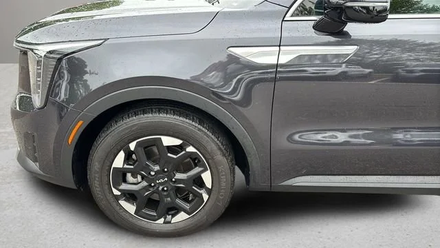 Used 2025 Gray Kia S image 34