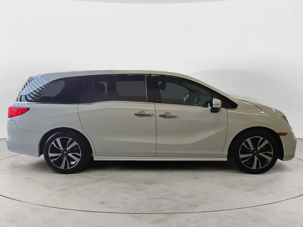 Used 2019 White Honda Elite image 4