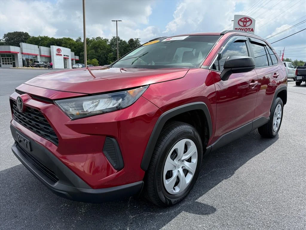 Certified Used 2021 Pearl Toyota LE image 4