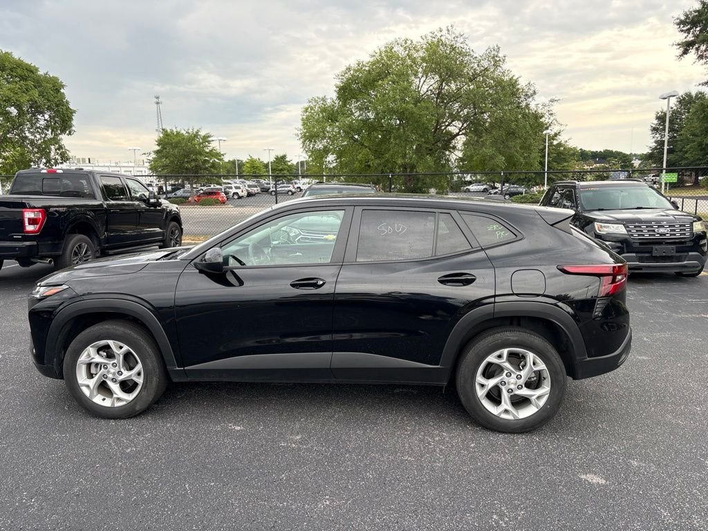 Used 2024 Black Chevrolet LS image 7