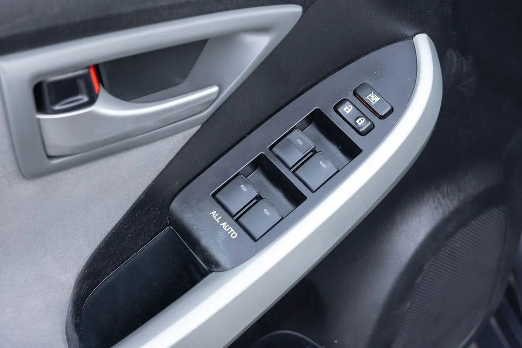 Used 2012 Winter Gray Metallic Toyota Base image 9