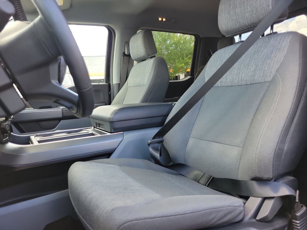Used 2022 Blue Ford XLT image 17