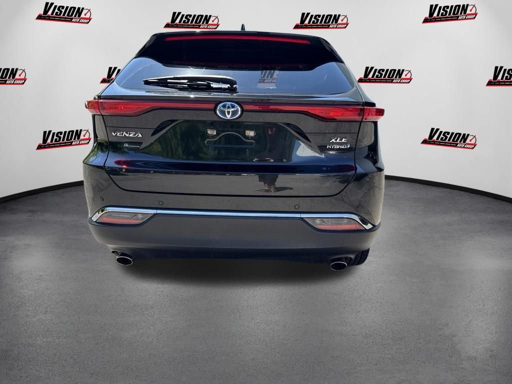 Used 2021 Black Toyota XLE image 7