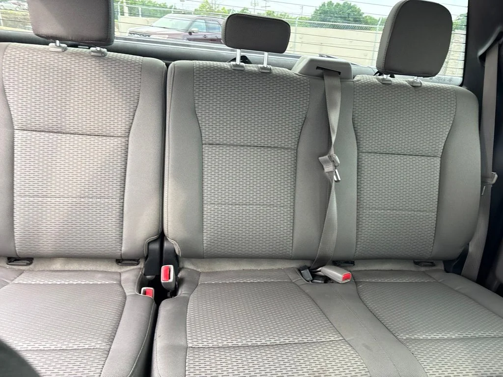 Used 2015 Ruby Red Metallic Ford XLT image 9