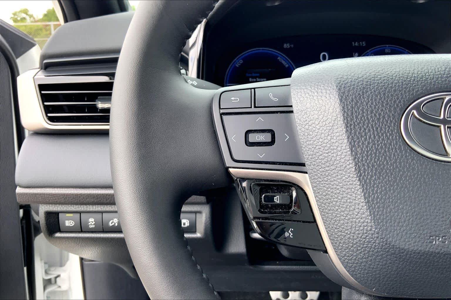 Used 2026 Wind Chill Pearl Toyota XSE image 23