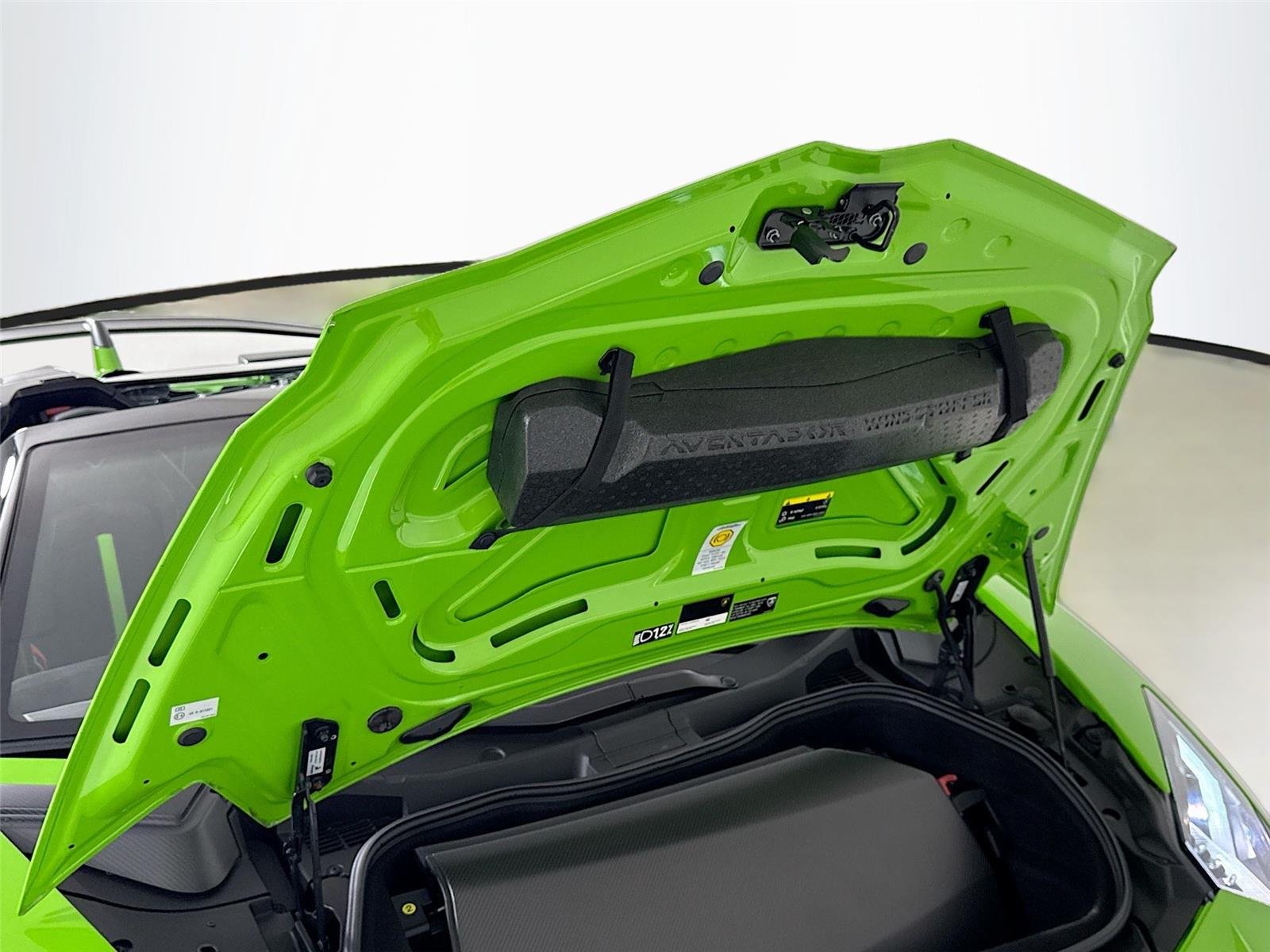 2021 Lamborghini Aventador - Photo 36