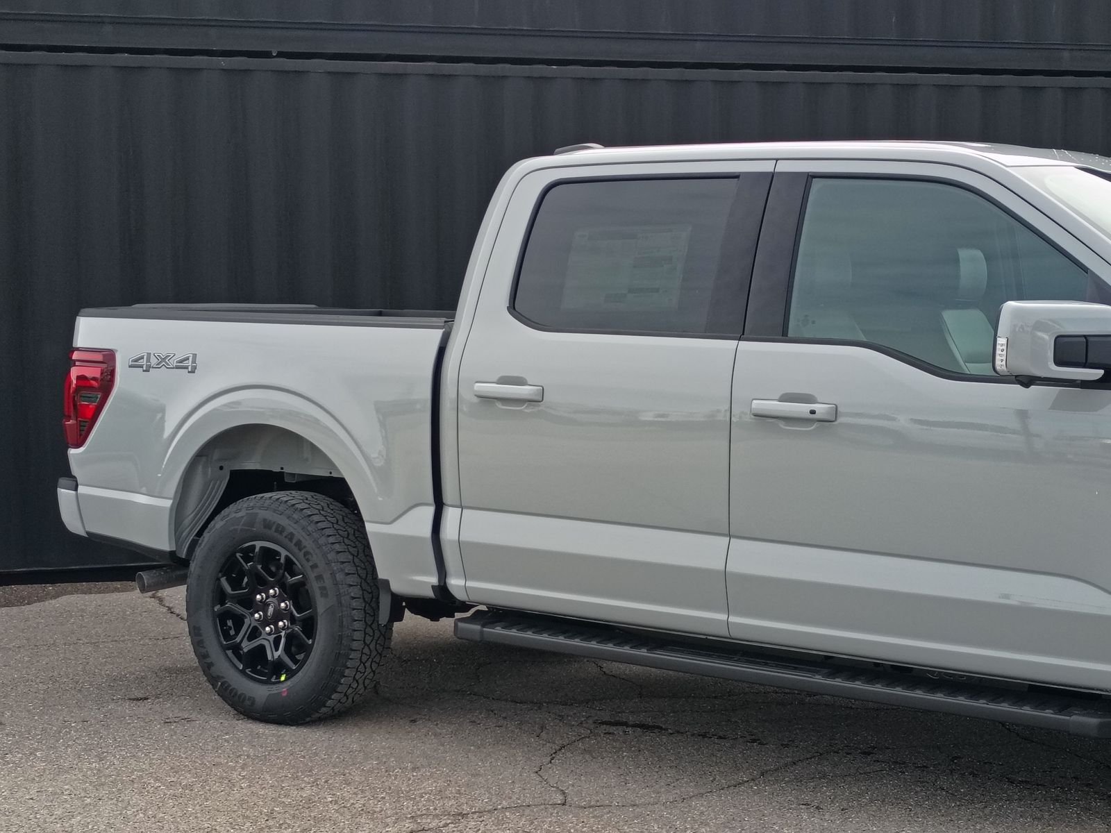 View vehicle photo 5
