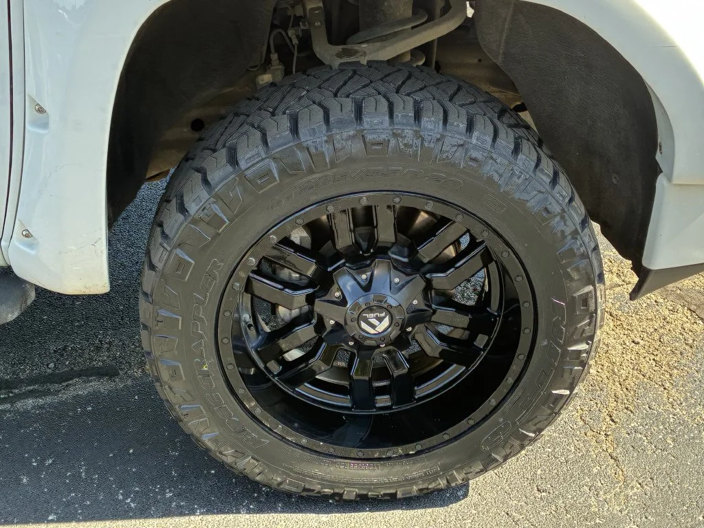 Used 2021 SUMMIT WHITE GMC AT4 image 10