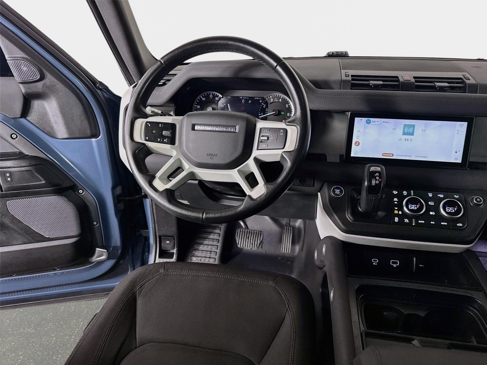 Used 2020 Blue Land Rover Standard image 22