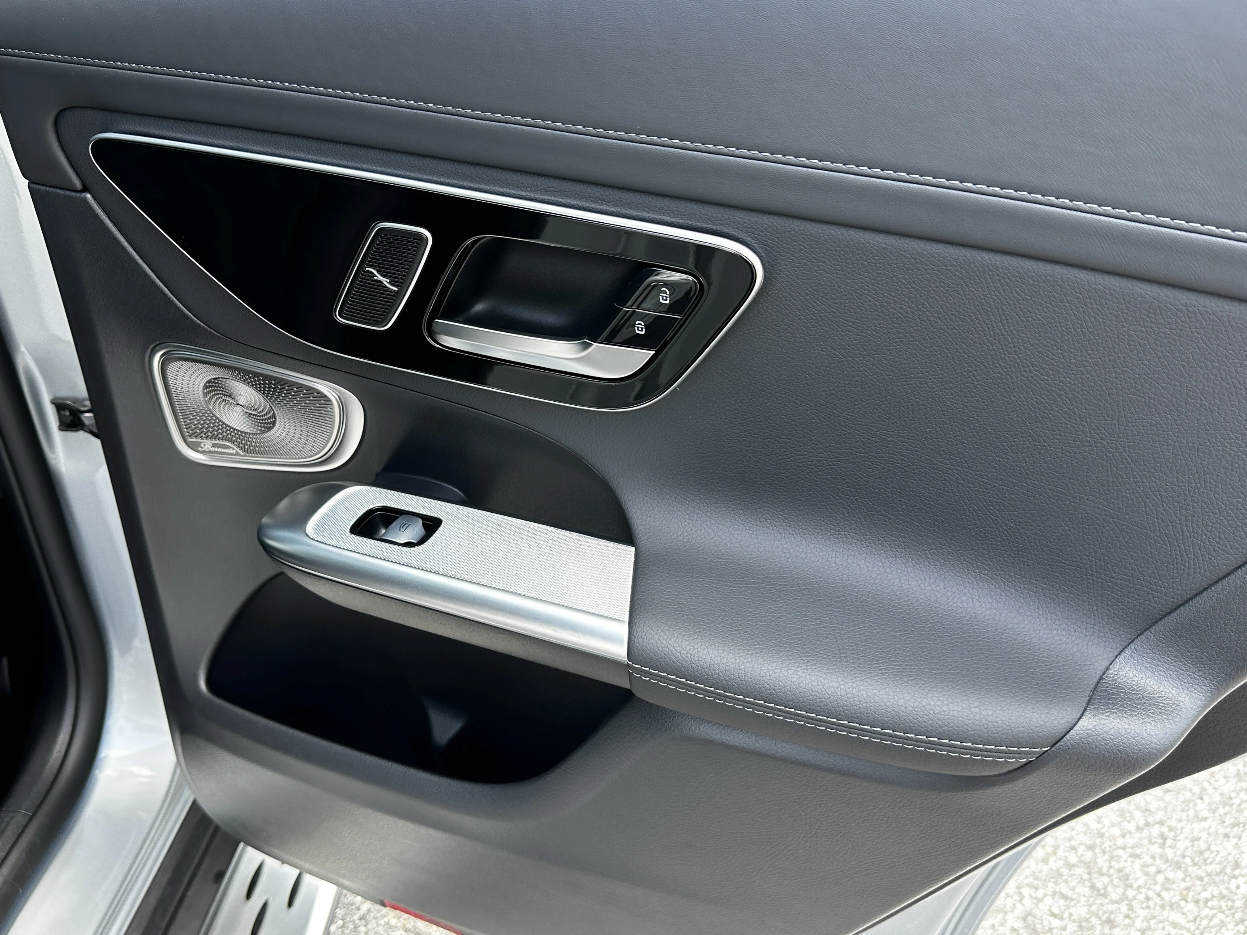Certified Used 2025 Silver Mercedes-Benz GLC 300 image 19
