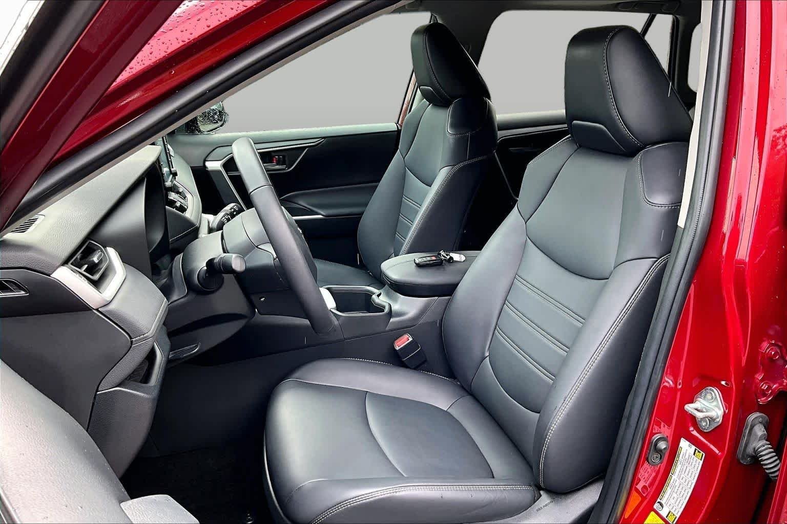 Used 2022 Ruby Flare Pearl Toyota XLE Premium image 7