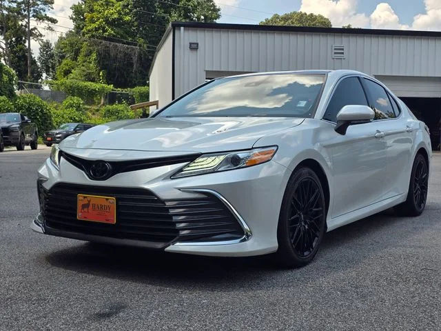 Used 2023 Beige Toyota XLE image 2