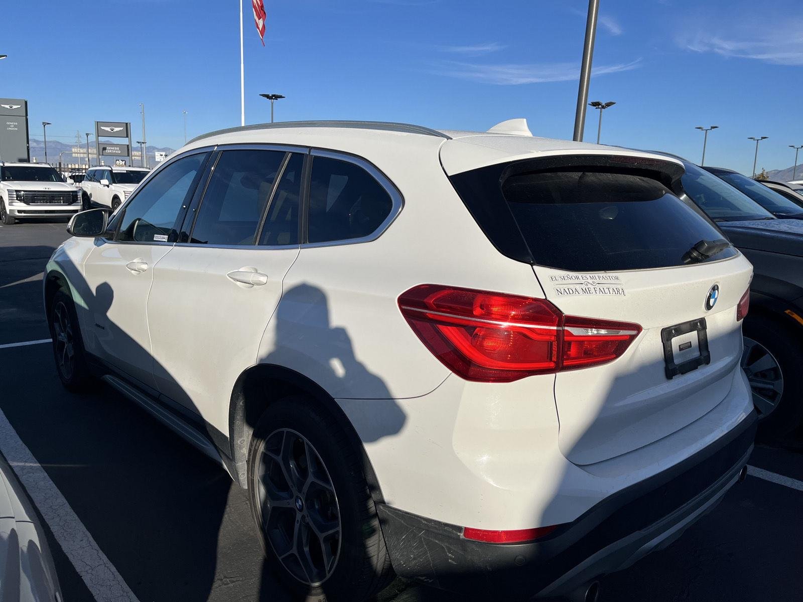 Used 2018  bmw xDrive28i image 6