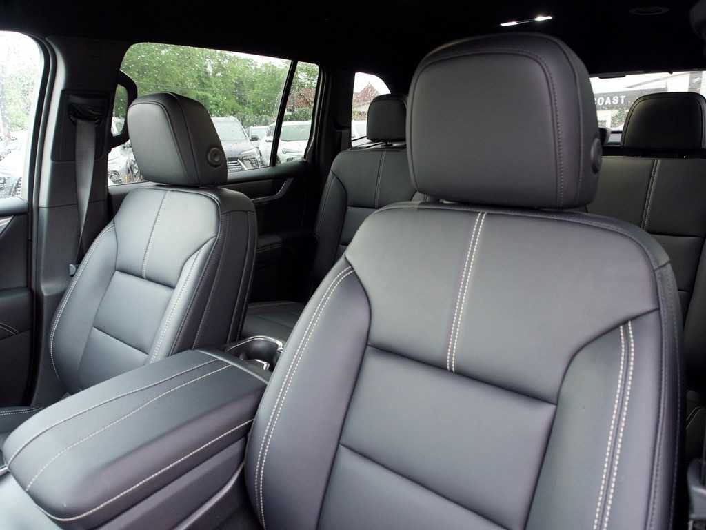 2026 GMC Acadia Elevation - Photo 11