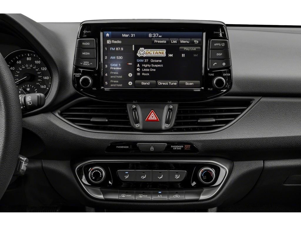 Used 2018 White Hyundai Base image 7