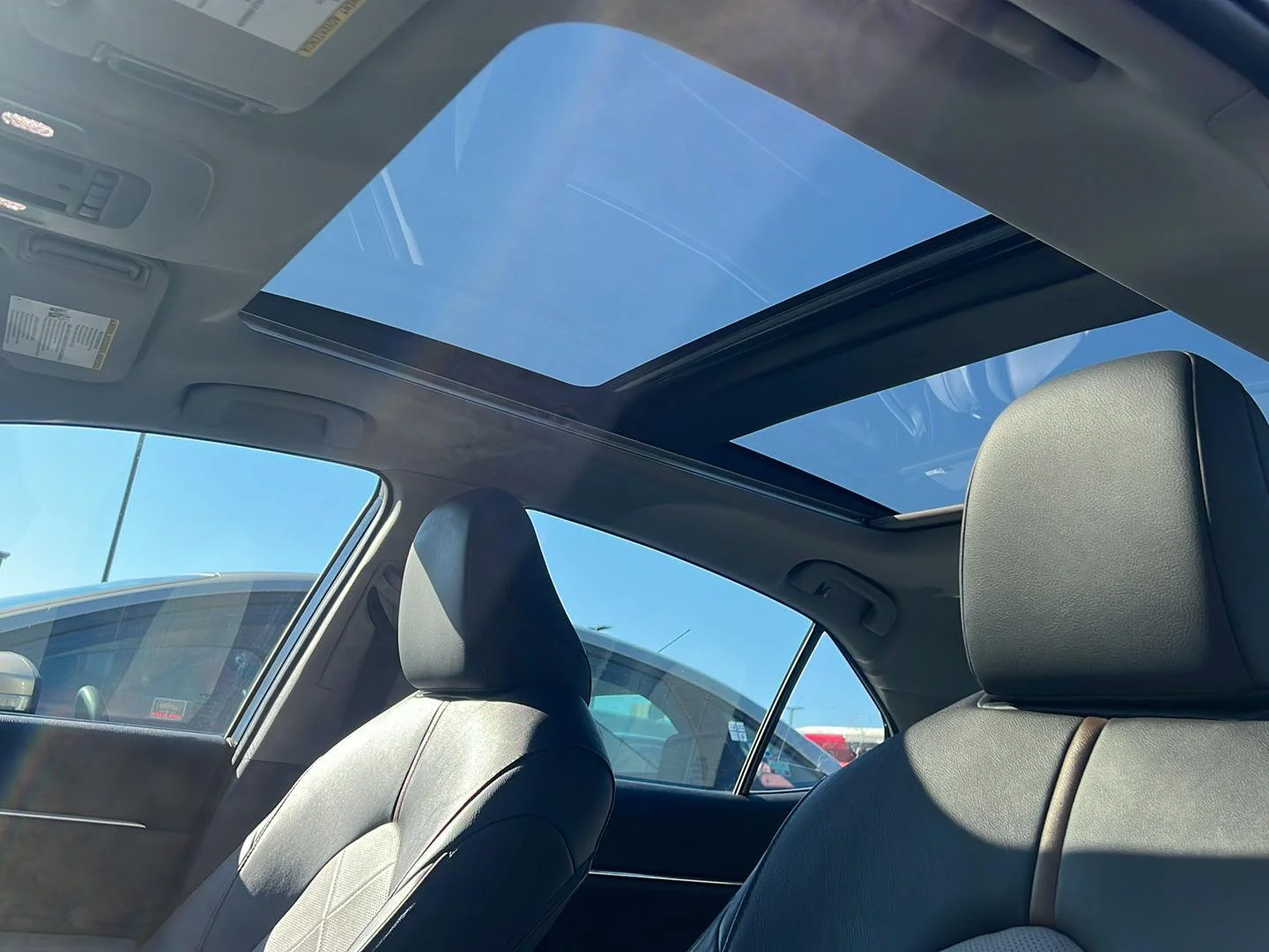 Used 2018 Midnight Black Metallic Toyota XLE image 8
