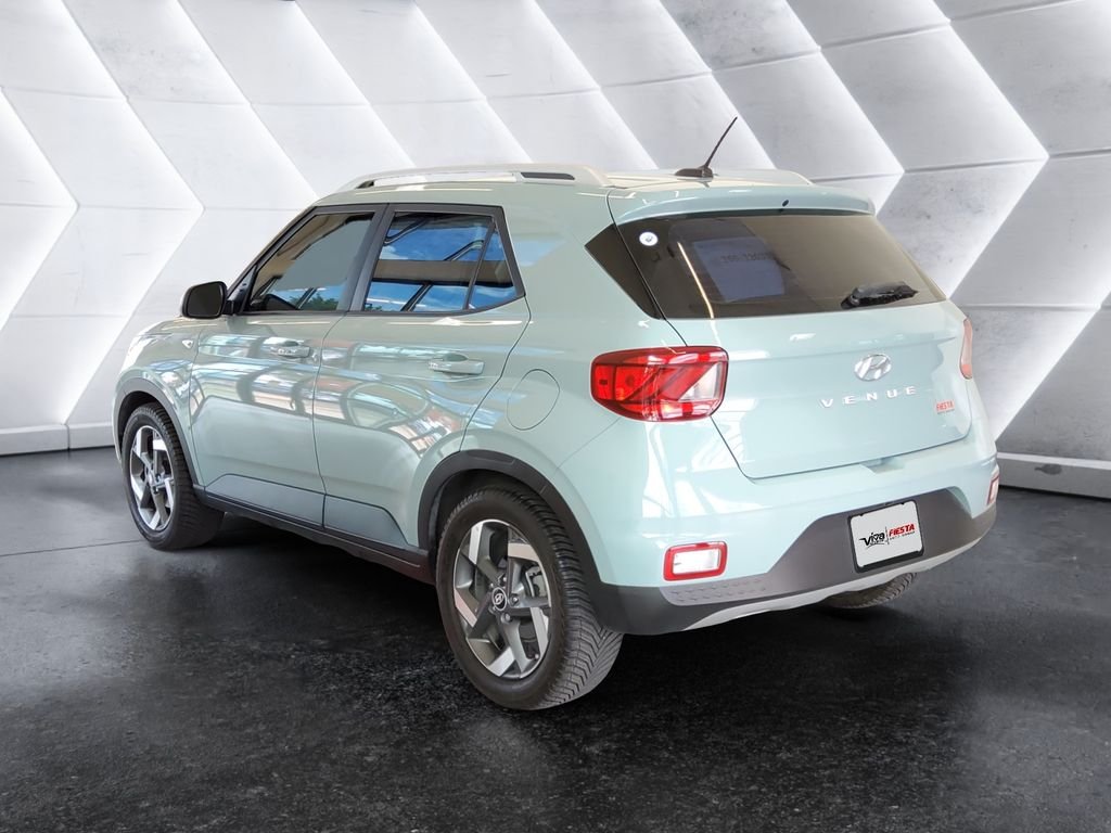 Used 2025 Green Hyundai SEL image 6