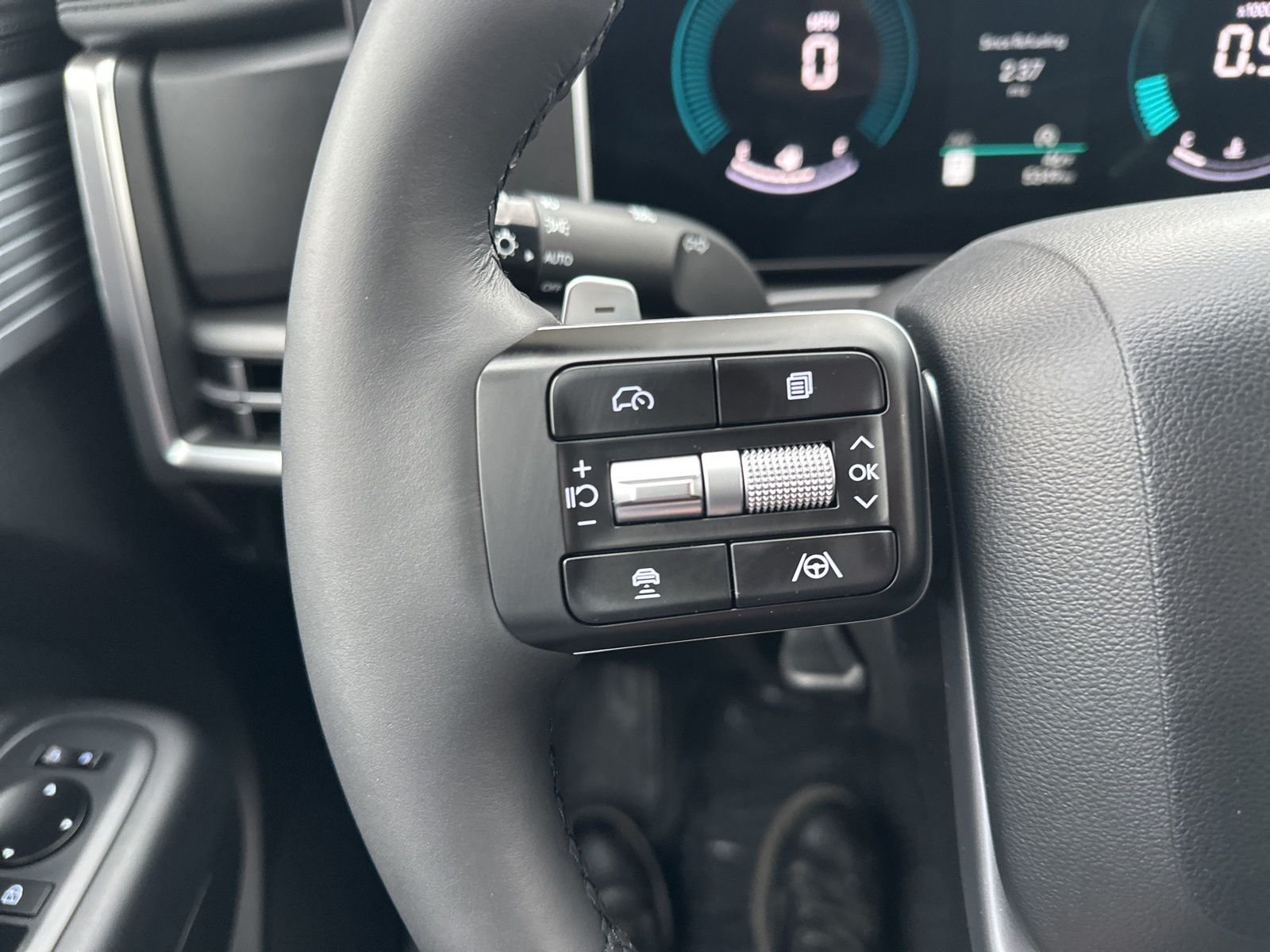 2025 Hyundai Santa Fe SE - Photo 48