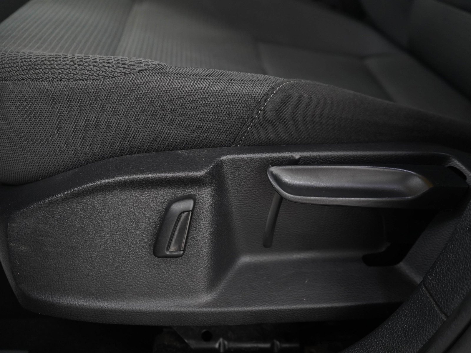 Used 2017 Black Volkswagen S image 25