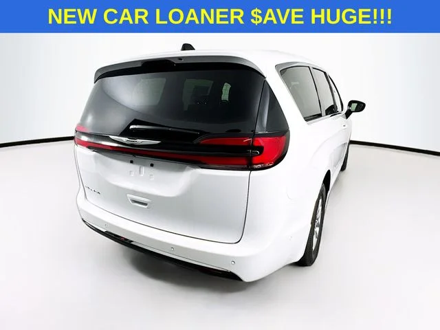 2025 Chrysler Pacifica Select - Photo 7