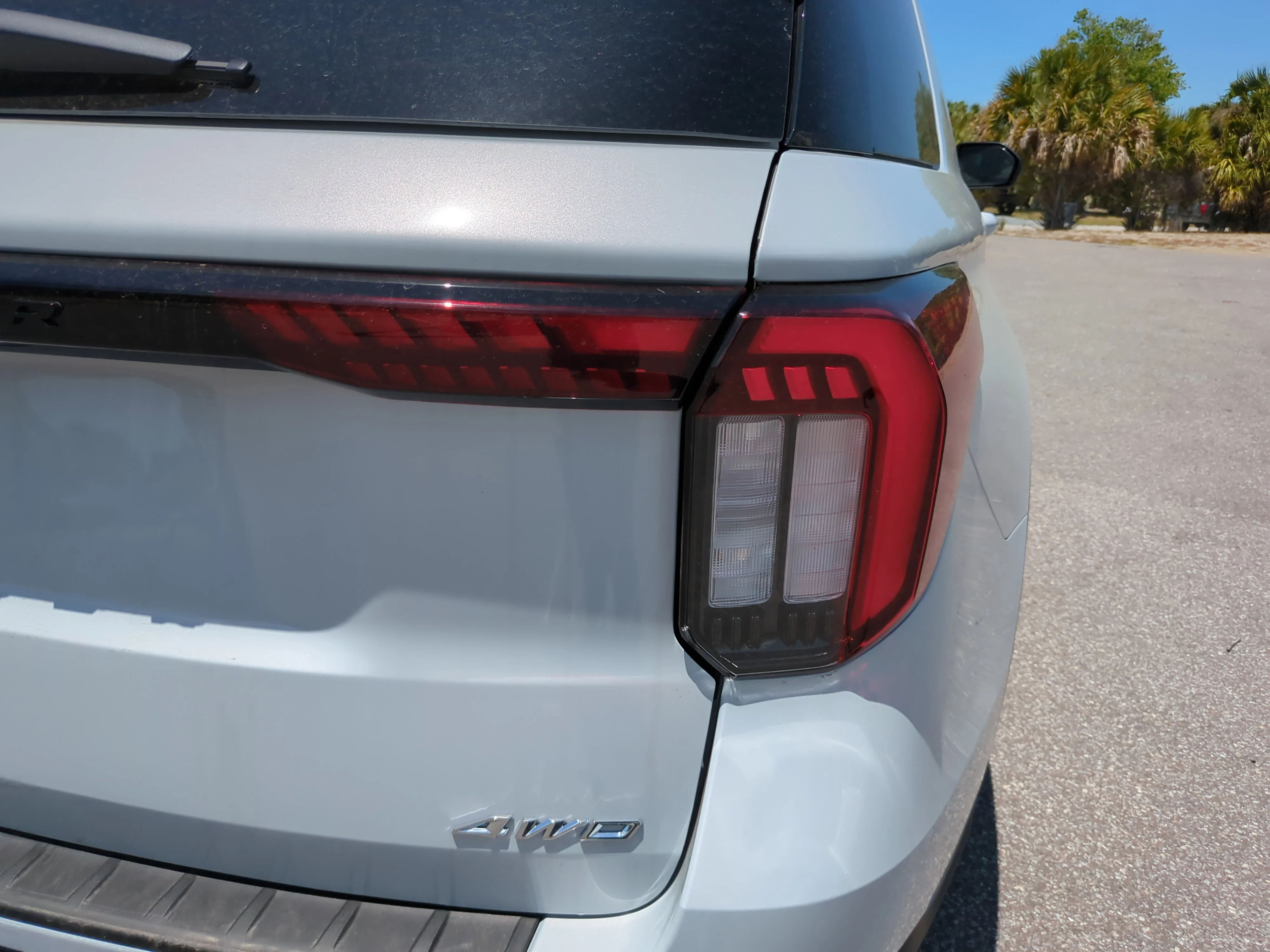 New 2026 Space White Metallic Ford ST-Line image 10
