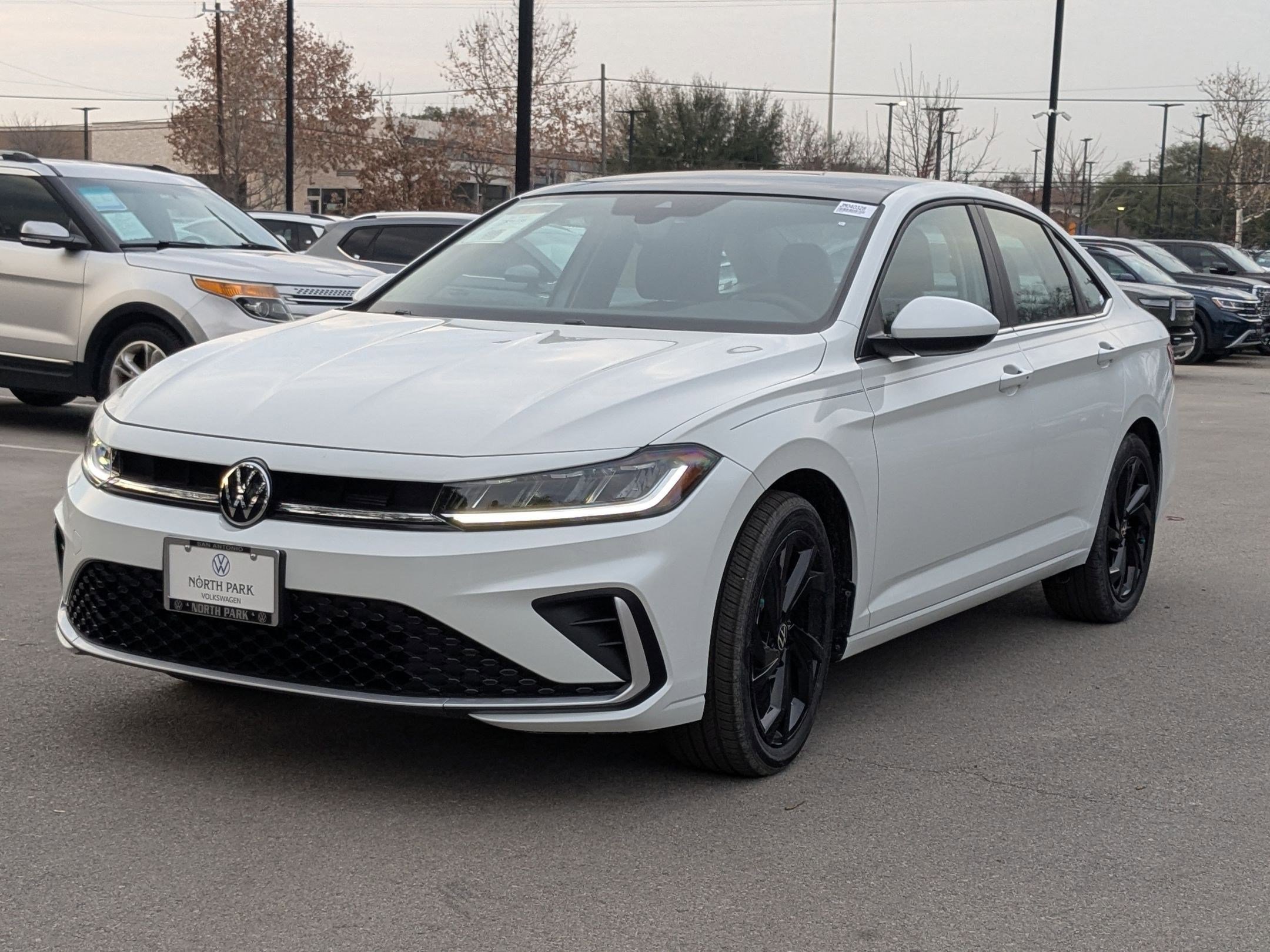 New 2026 Opal White Pearl Volkswagen SE image 4