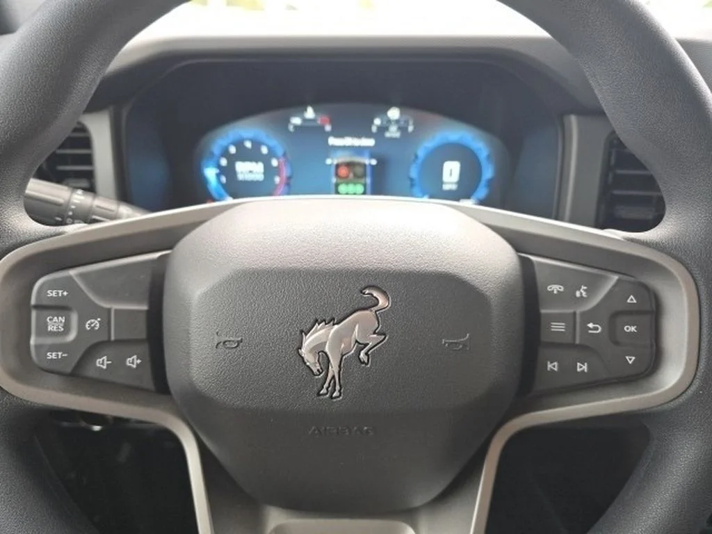 2025 Ford Bronco 4-Door Base - Photo 12
