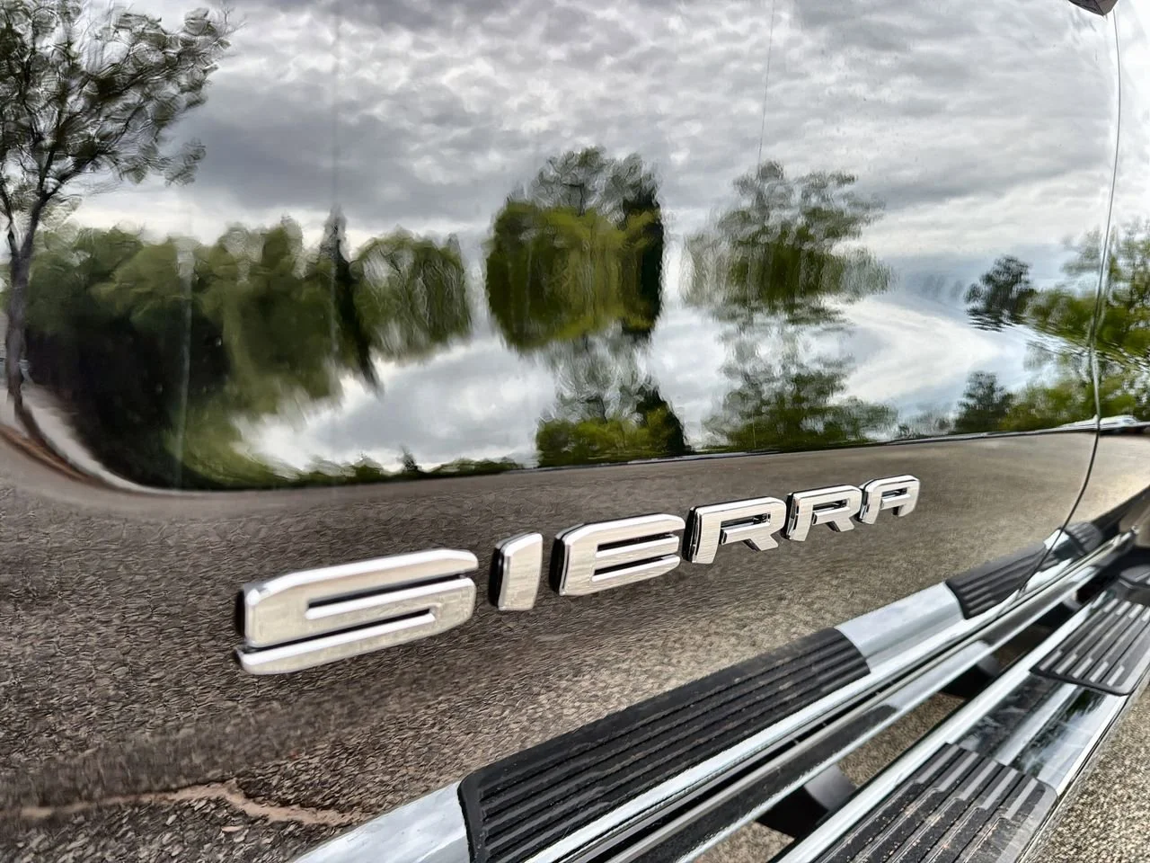 New 2026 Onyx Black GMC SLE image 27