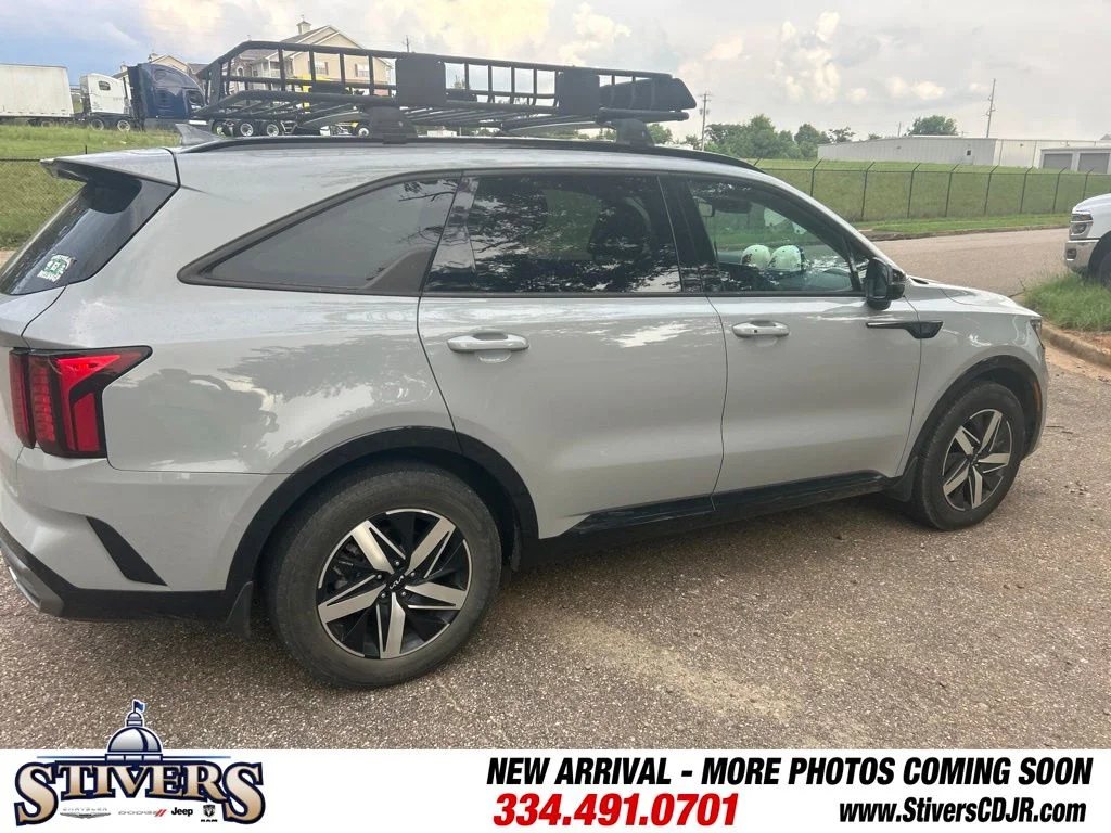 Used 2023 Gray Kia EX image 9